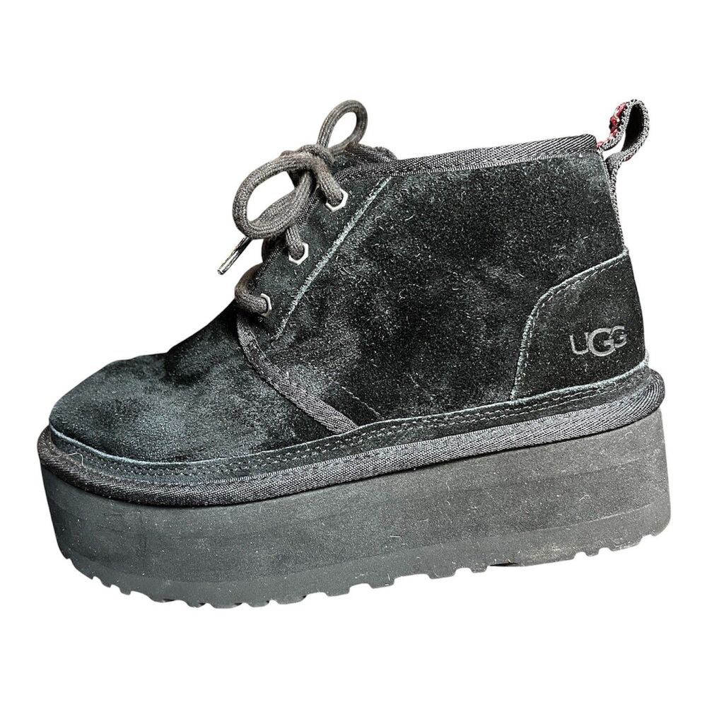 UGG Y2K Neumel Heritage Platform Chukka Boots Black Suede Women's 8 1130604 Cozy
